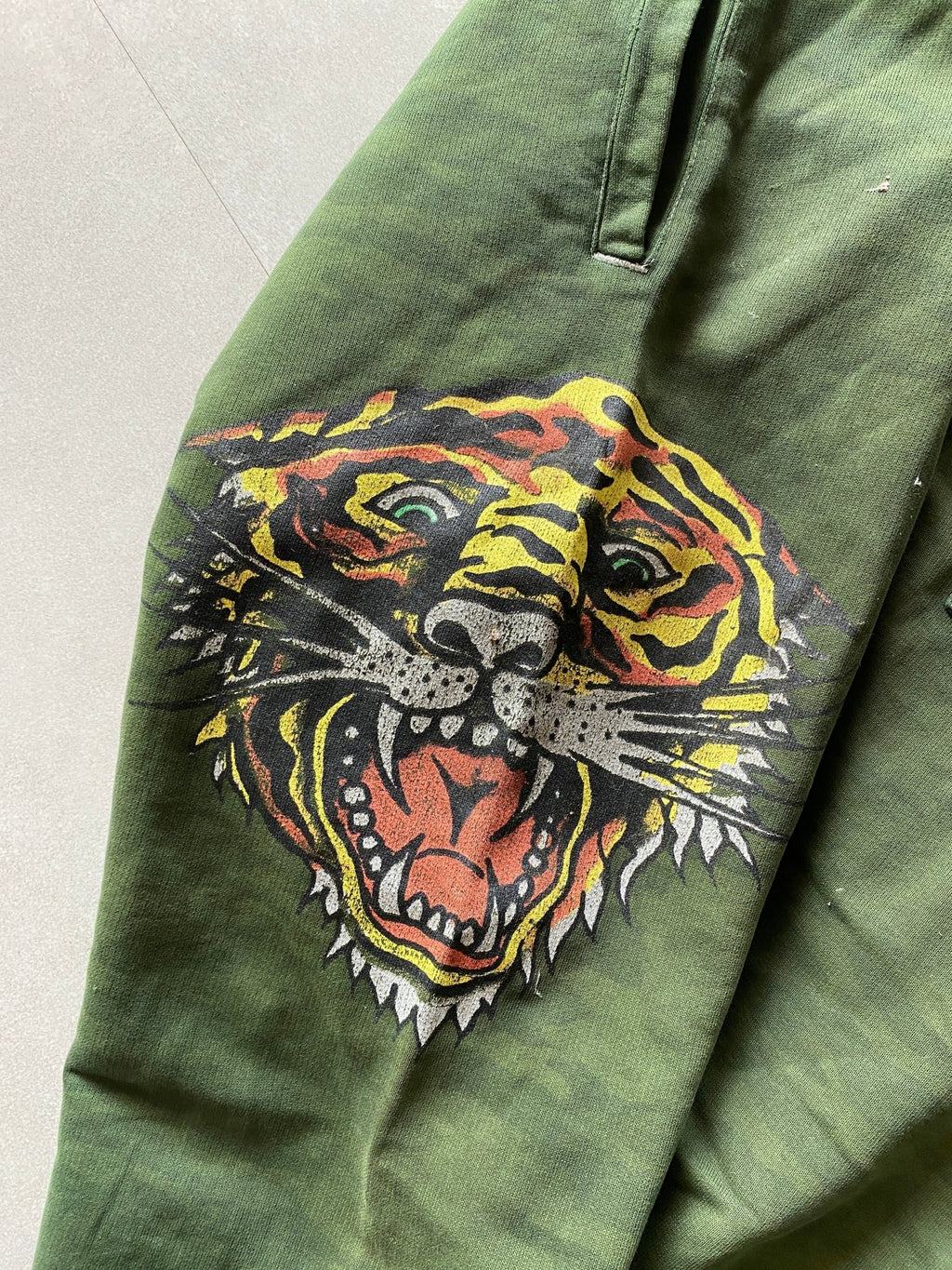 ED HARDY SWEAT PANT - M - Aged Arc