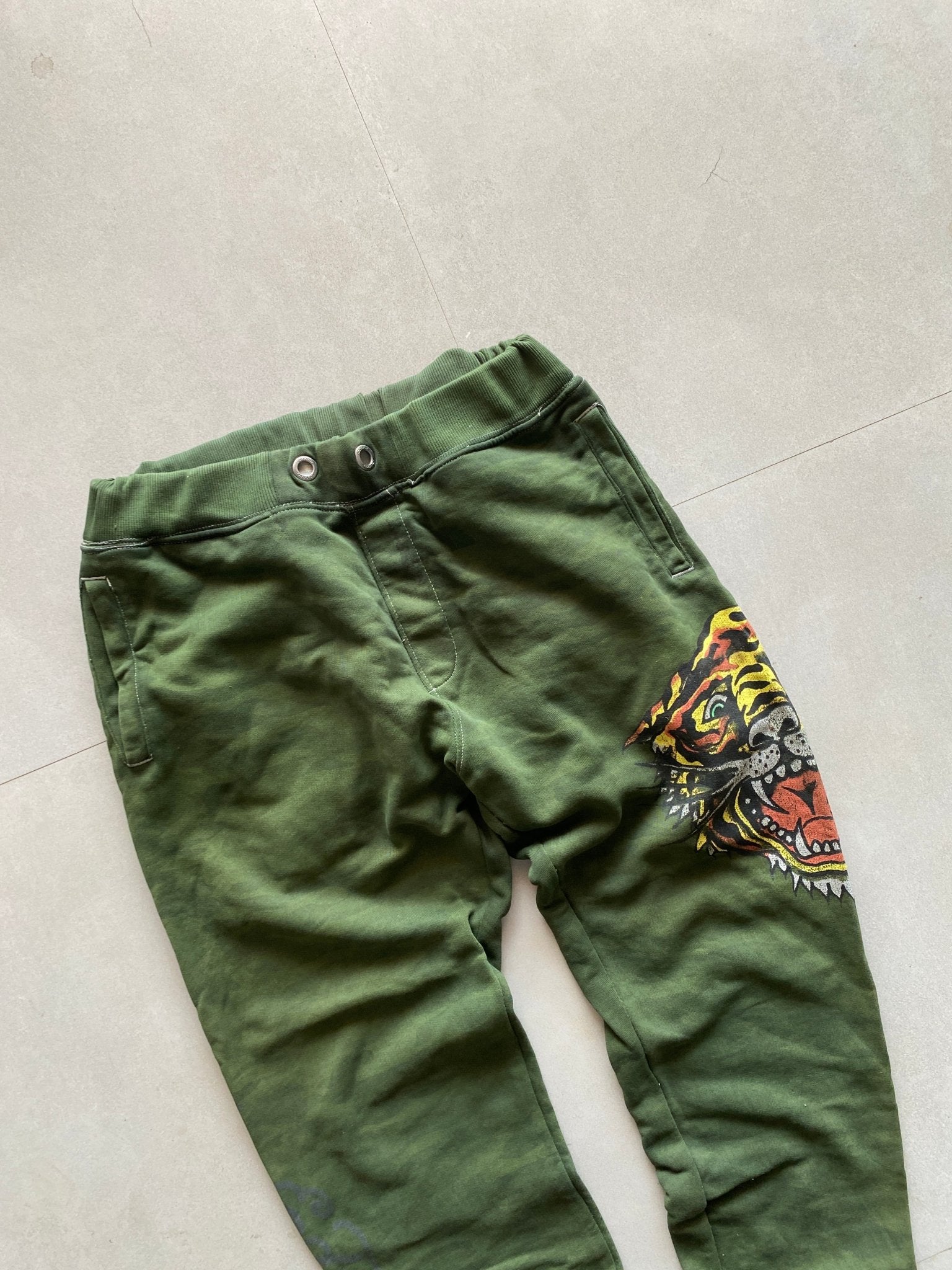 ED HARDY SWEAT PANT - M - Aged Arc