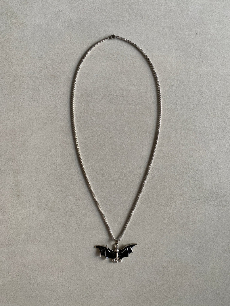 GOTHIC BAT PENDANT CHAIN - Aged Arc