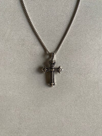 GOTHIC CROSS PENDANT CHAIN - Aged Arc