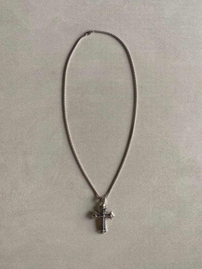 GOTHIC CROSS PENDANT CHAIN - Aged Arc