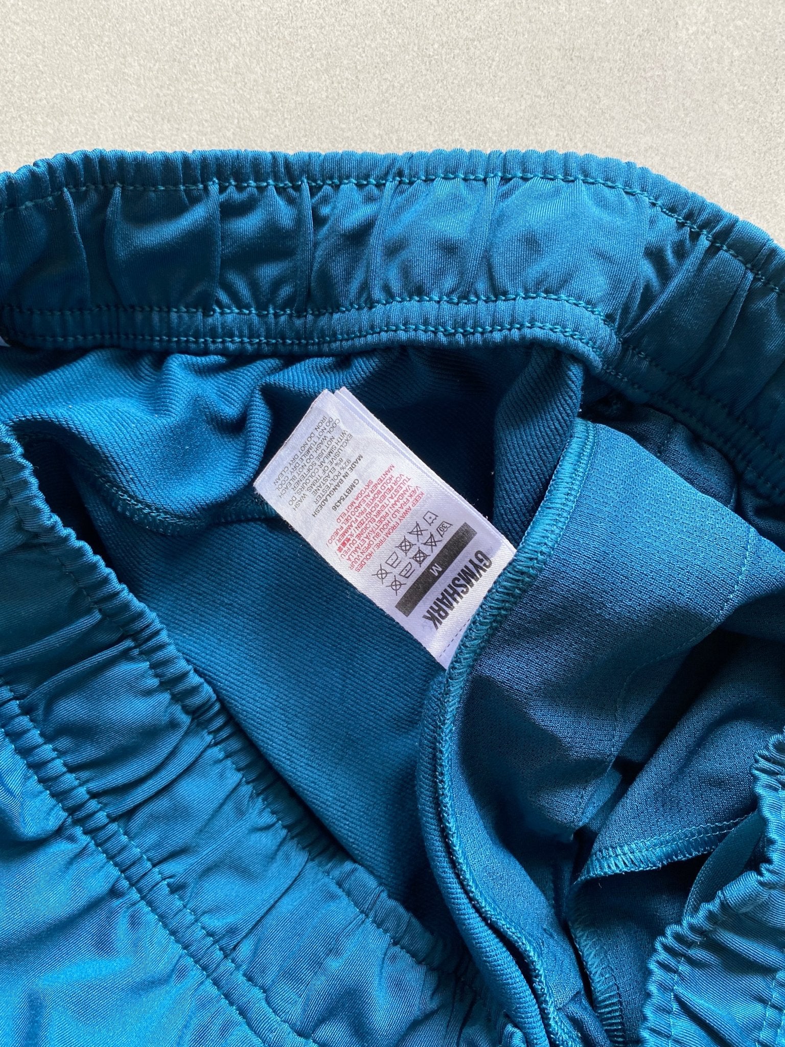 GYM SHARK SWEAT PANTS - M - Aged Arc