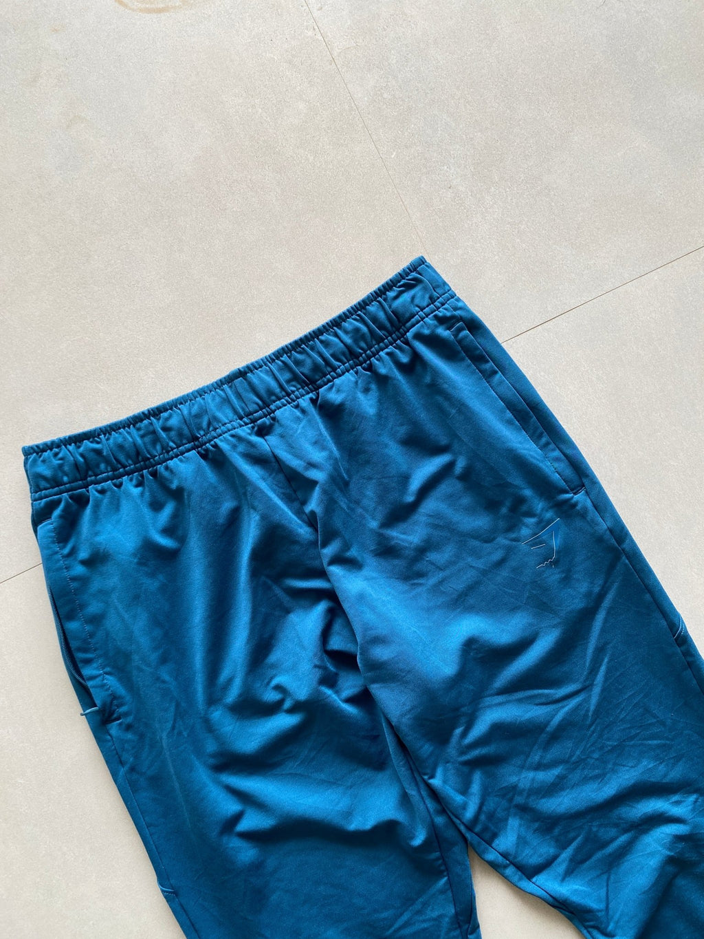 GYM SHARK SWEAT PANTS - M - Aged Arc