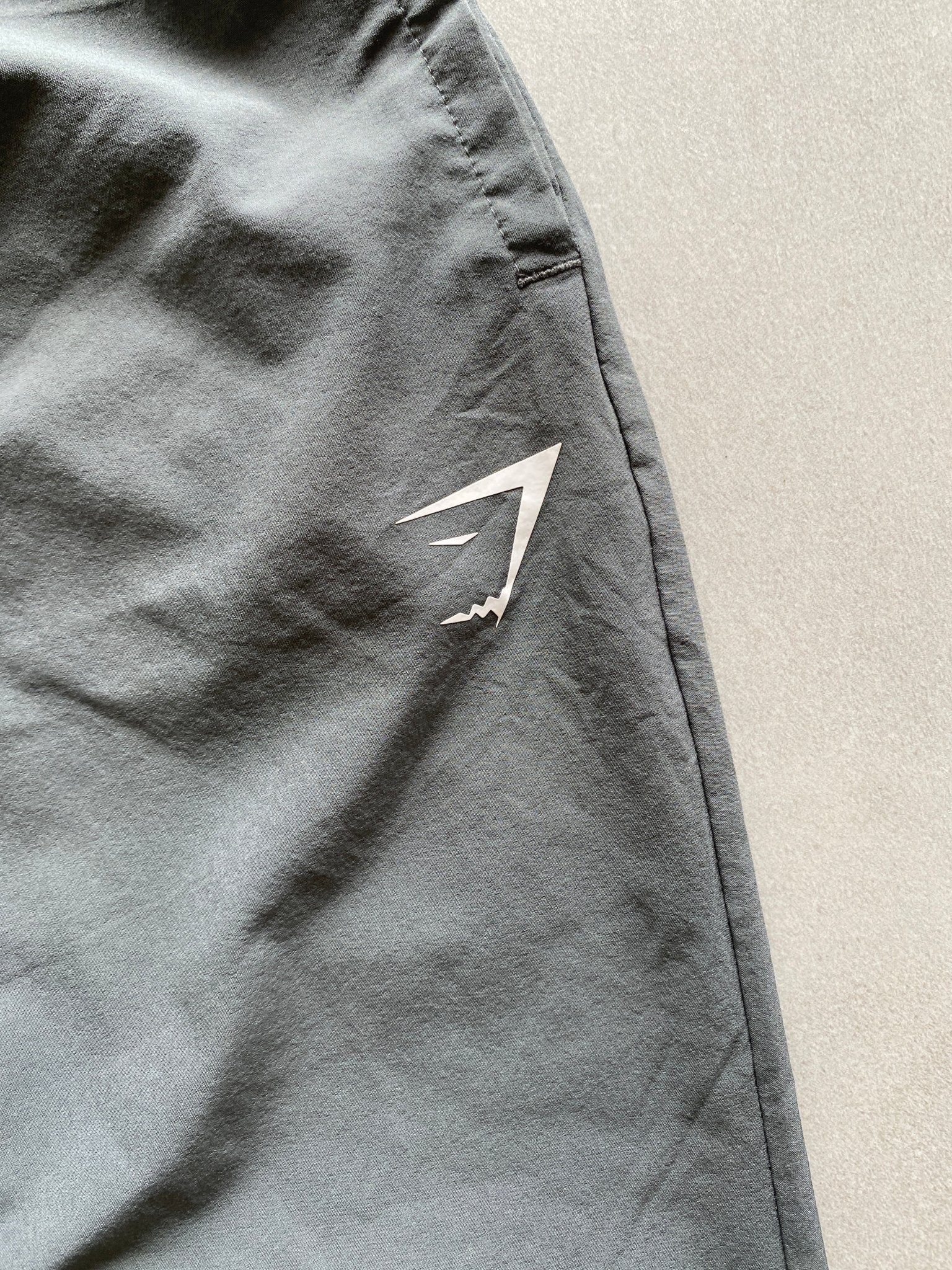 GYM SHARK TRACK PANT - XL - Aged Arc
