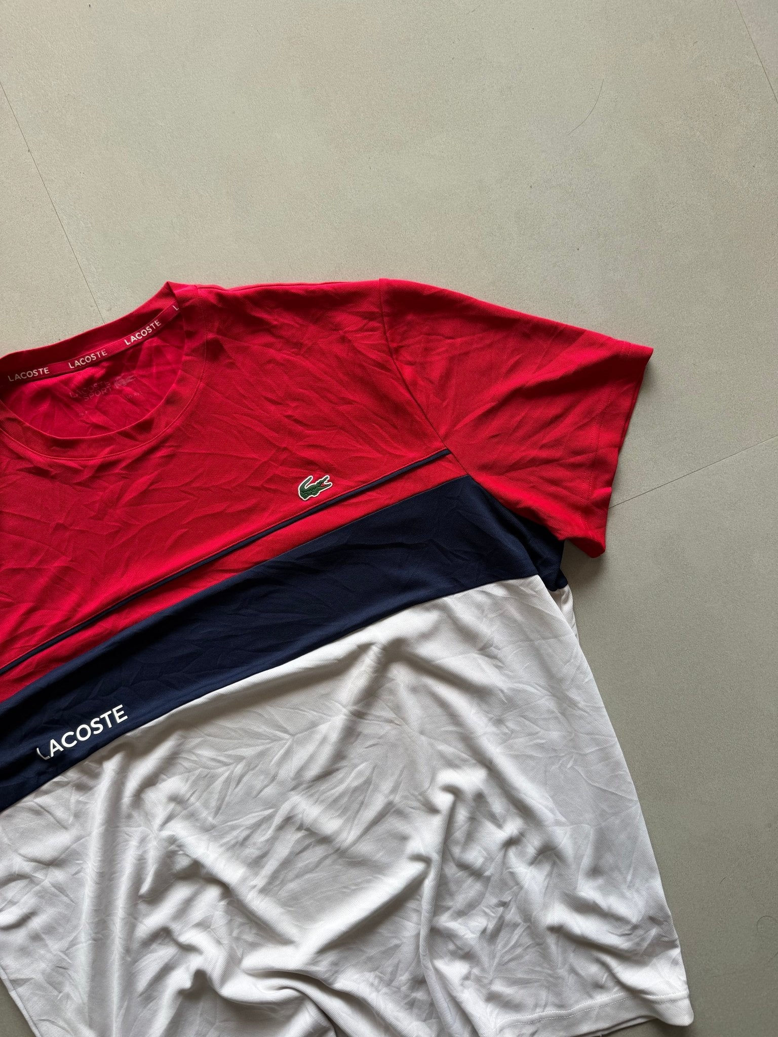 LACOSTE DRI FIT TEE - XL - Aged Arc