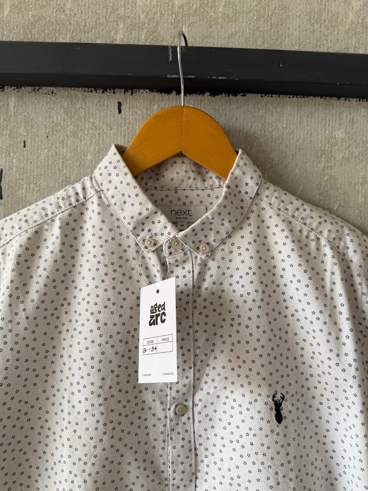 NEXT PRINTED SHIRT - M - Aged Arc