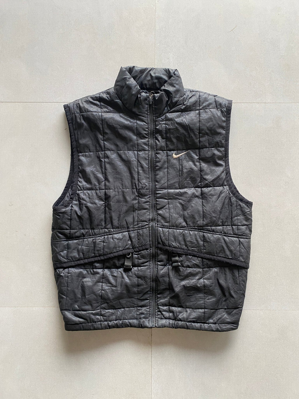 NIKE ACG QUILTED VEST -L - Aged Arc
