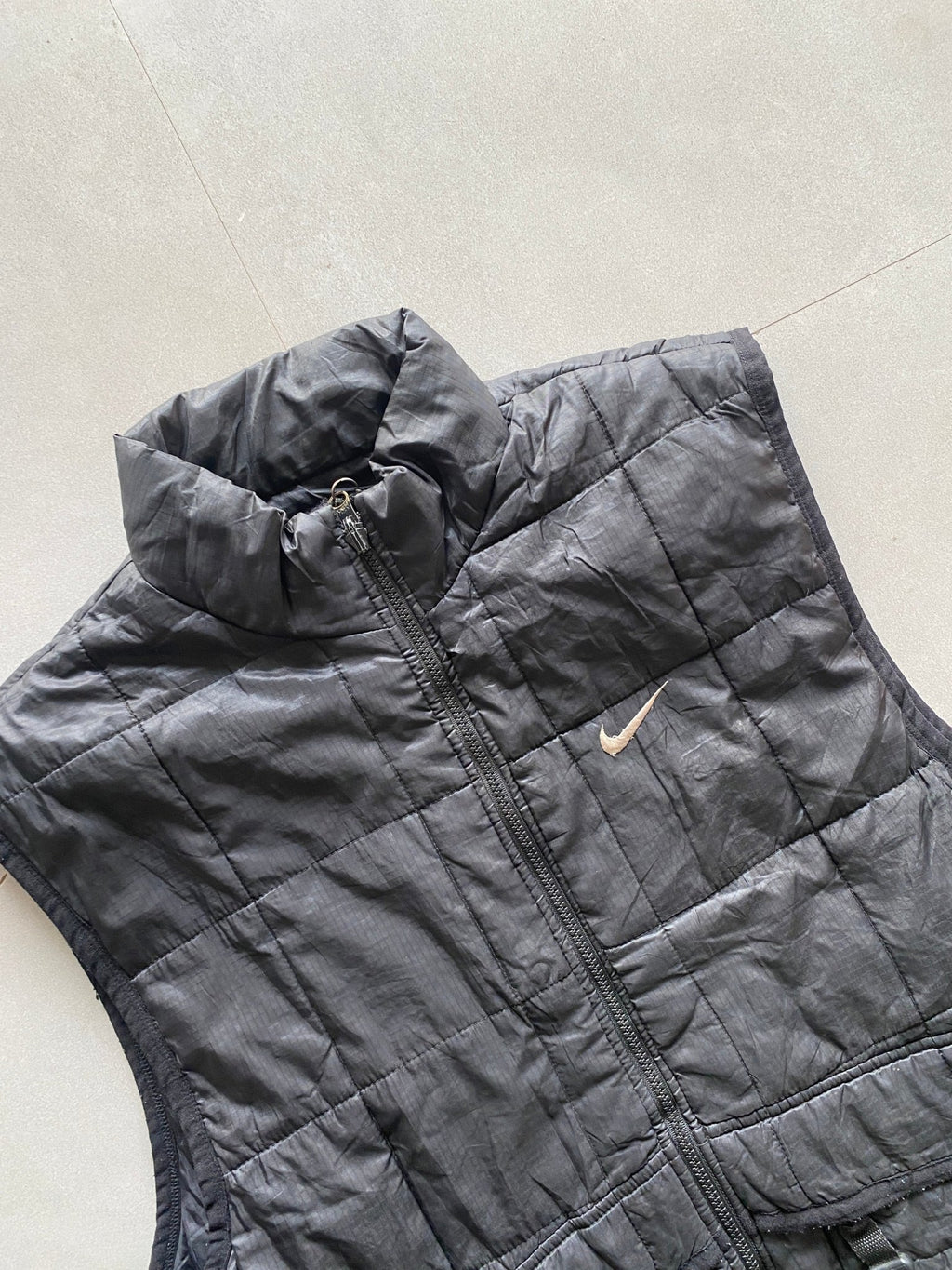 NIKE ACG QUILTED VEST -L - Aged Arc