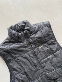 NIKE ACG QUILTED VEST -L - Aged Arc