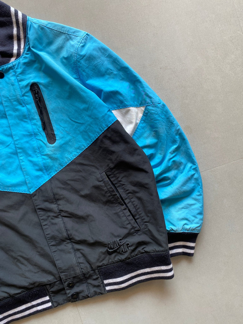 NIKE AIR BOMBER JACKET - L - Aged Arc