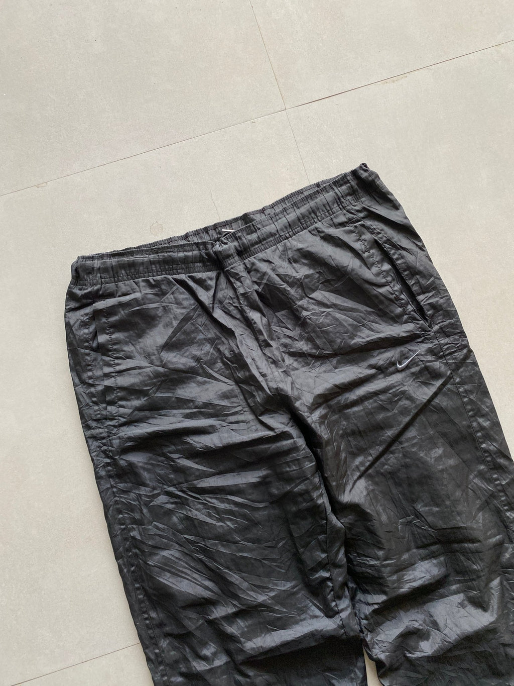 NIKE BAGGY TRACK PANT - M - Aged Arc