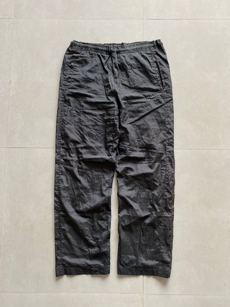 NIKE BAGGY TRACK PANT - M - Aged Arc