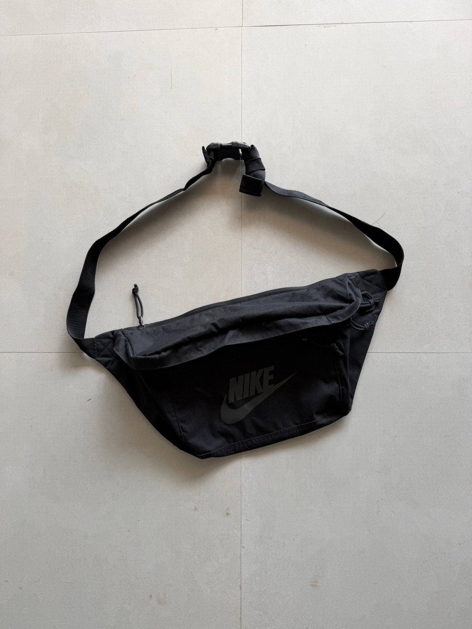 NIKE SHOULDER BAG - Aged Arc