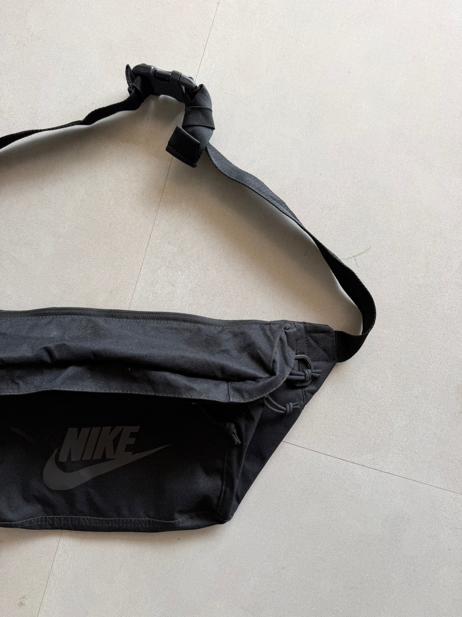 NIKE SHOULDER BAG - Aged Arc