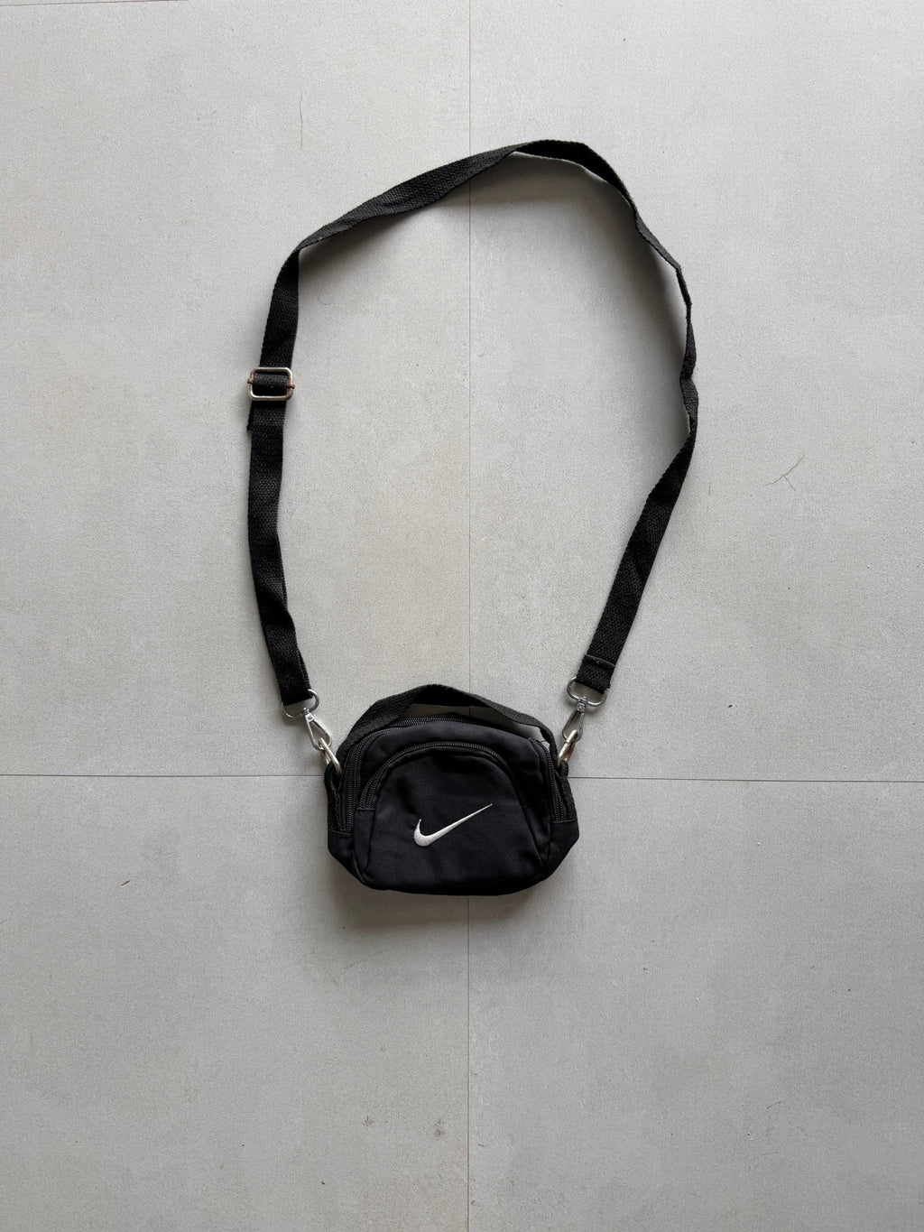 NIKE SMALL SLING BAG - Aged Arc