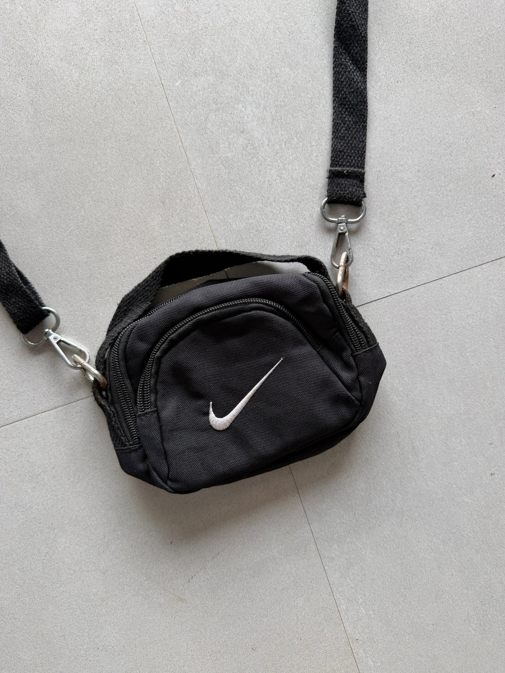 NIKE SMALL SLING BAG - Aged Arc