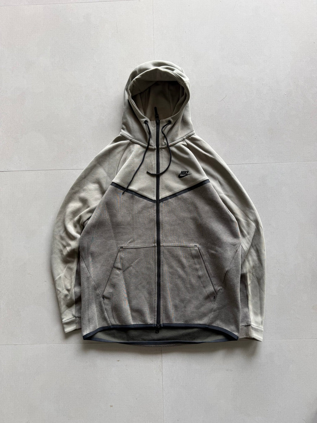 NIKE TECH JACKET - XL - Aged Arc
