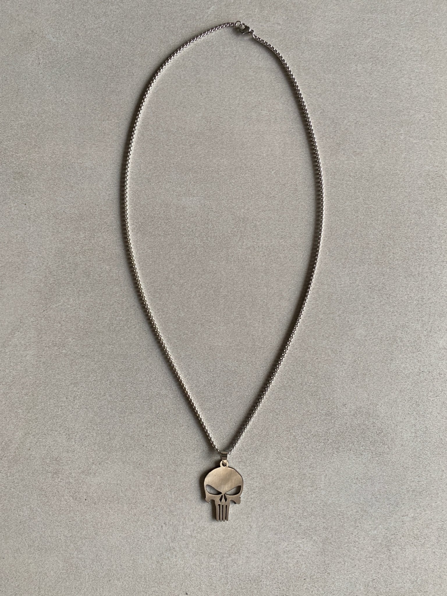 PUNISHER SKULL PENDANT CHAIN - Aged Arc