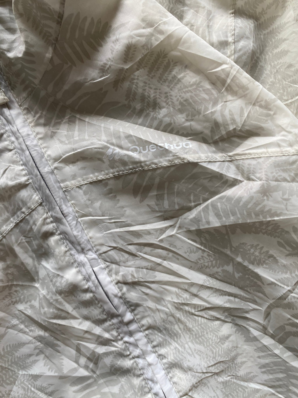 QUECHUA PRINTED WOMENS WINDBREAKER JACKET - XS - Aged Arc