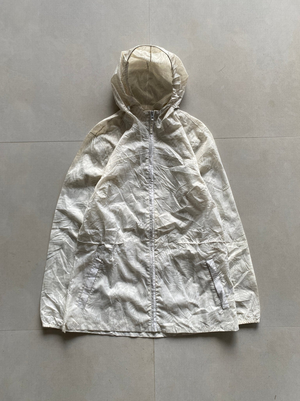 QUECHUA PRINTED WOMENS WINDBREAKER JACKET - XS - Aged Arc