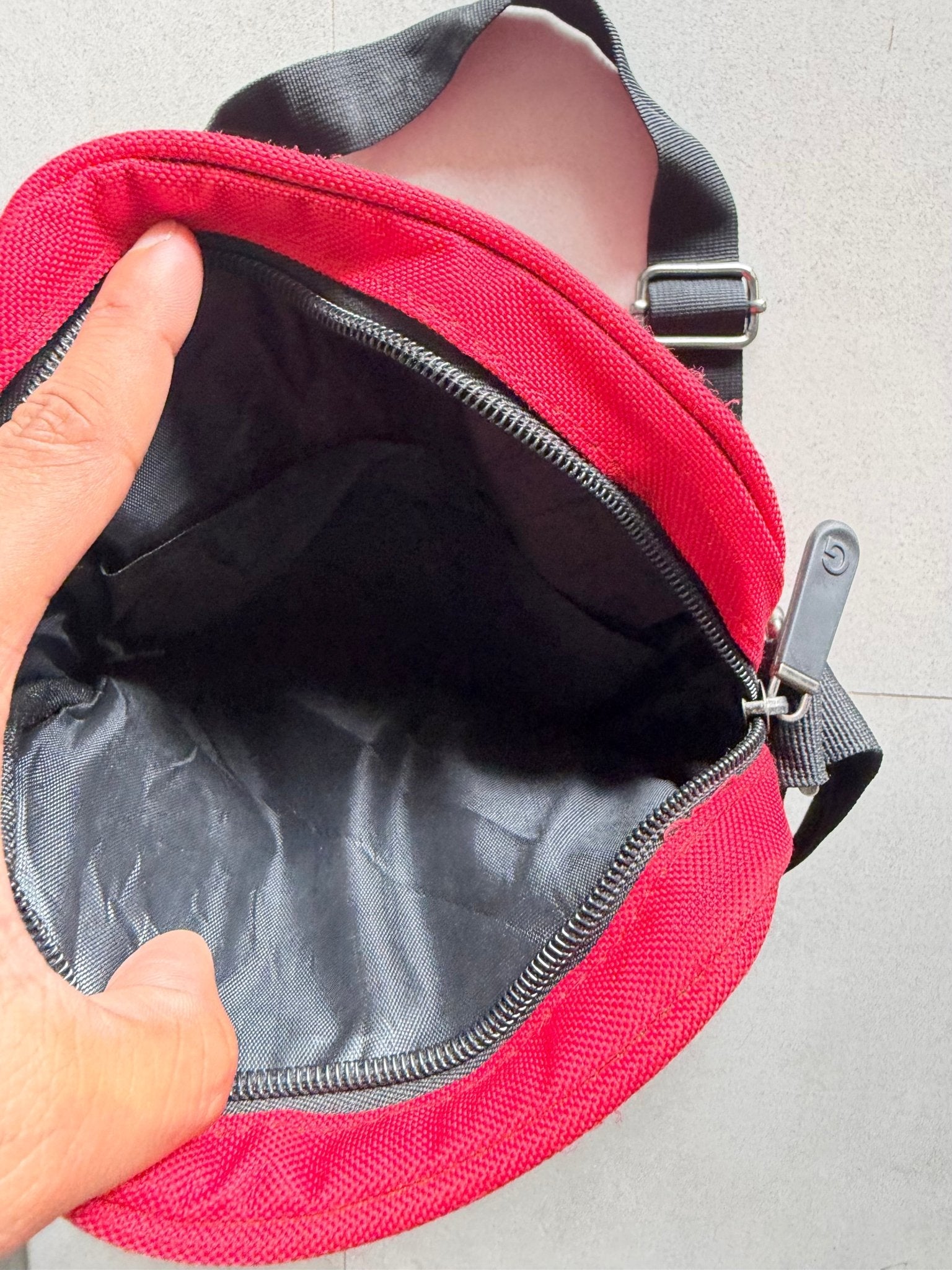 SUPREME SLING BAG - Aged Arc