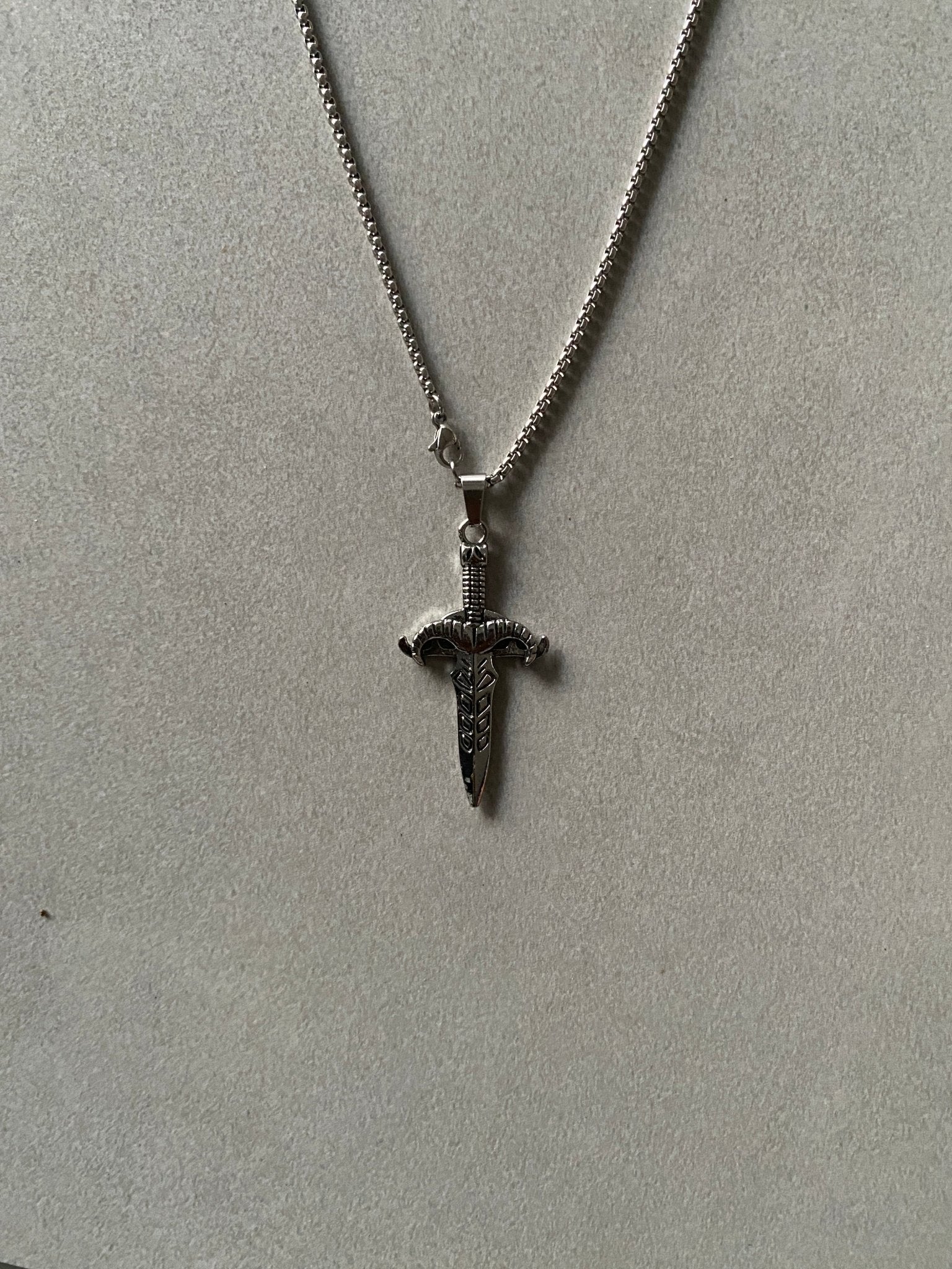 SWORD PENDANT CHAIN - Aged Arc