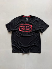 TAPOUT Y2K TEE - L - Aged Arc