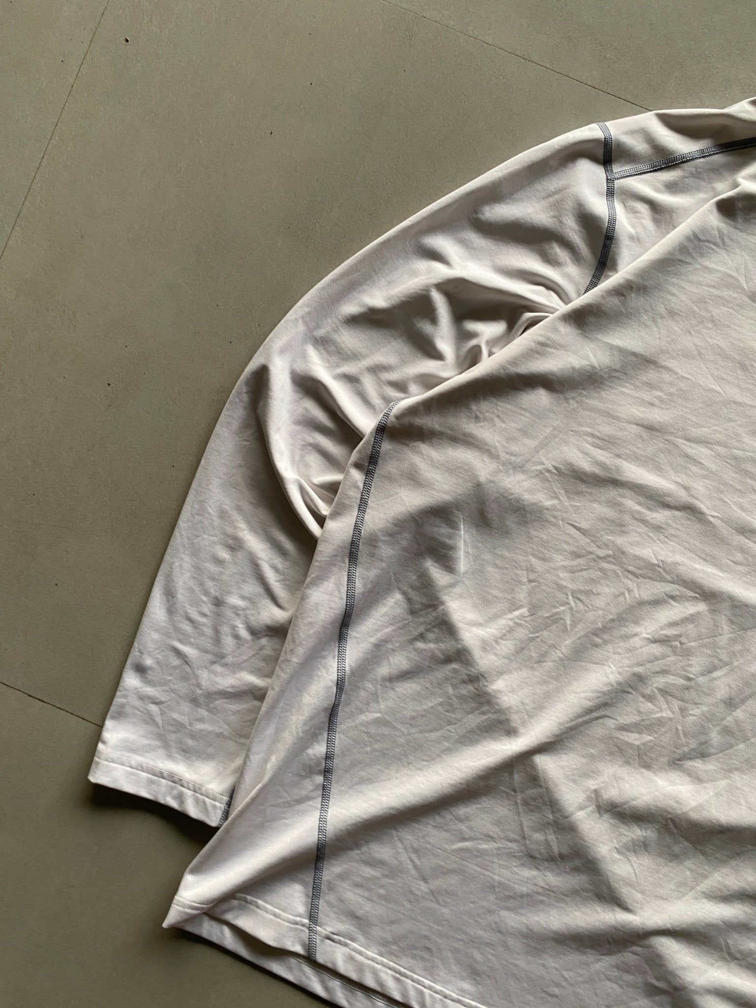 UNDER ARMOUR COMPRESSION TEE - XL - Aged Arc