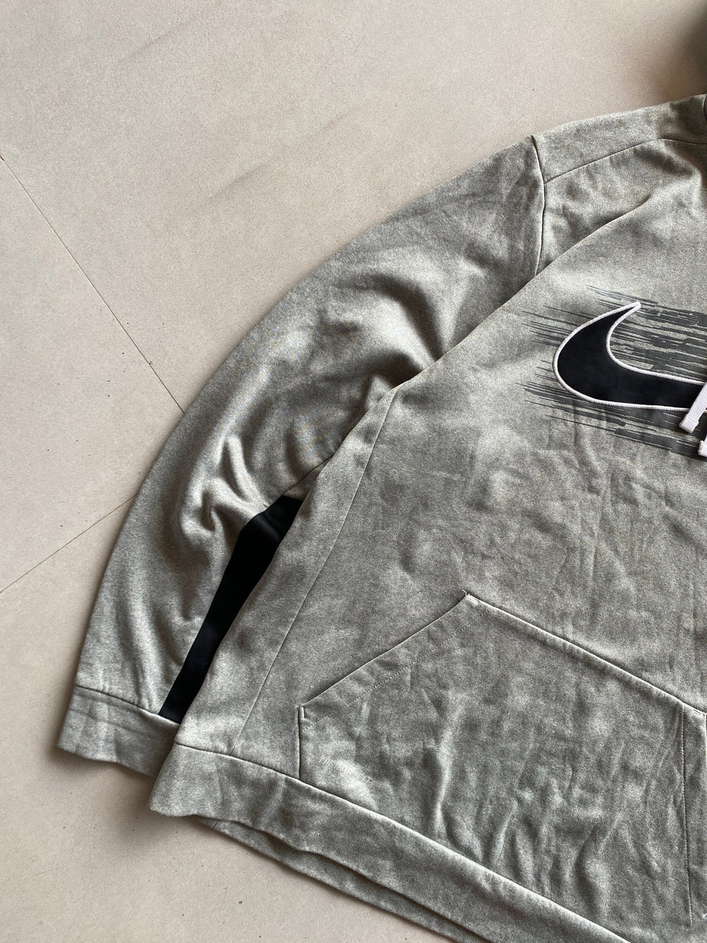 VINTAGE NIKE BIG SWOOSH HOODIE - L - Aged Arc