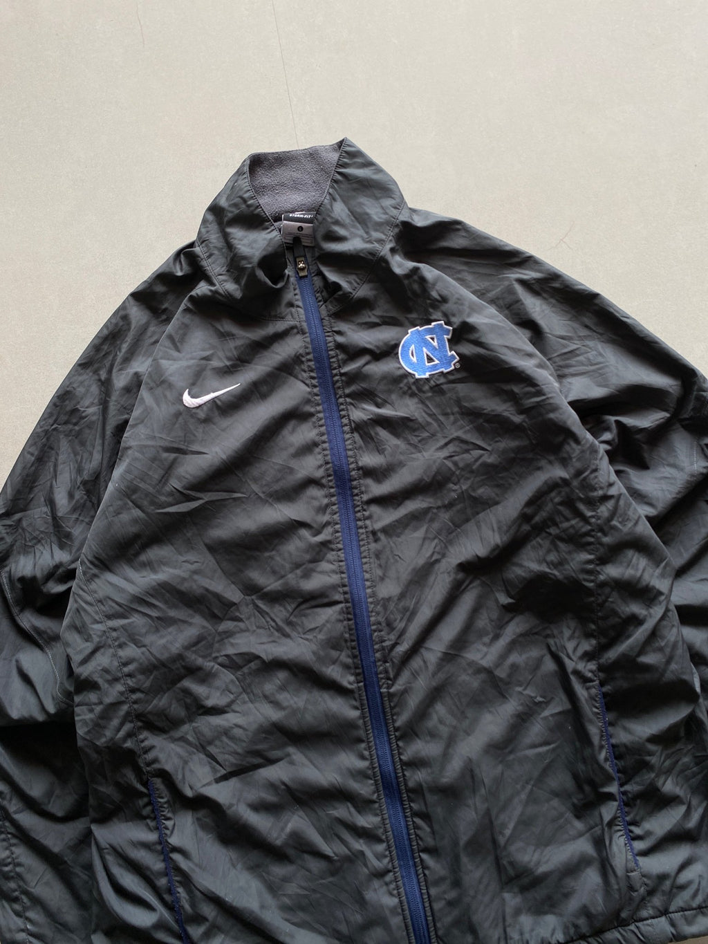 VINTAGE NIKE JACKET - XL - Aged Arc
