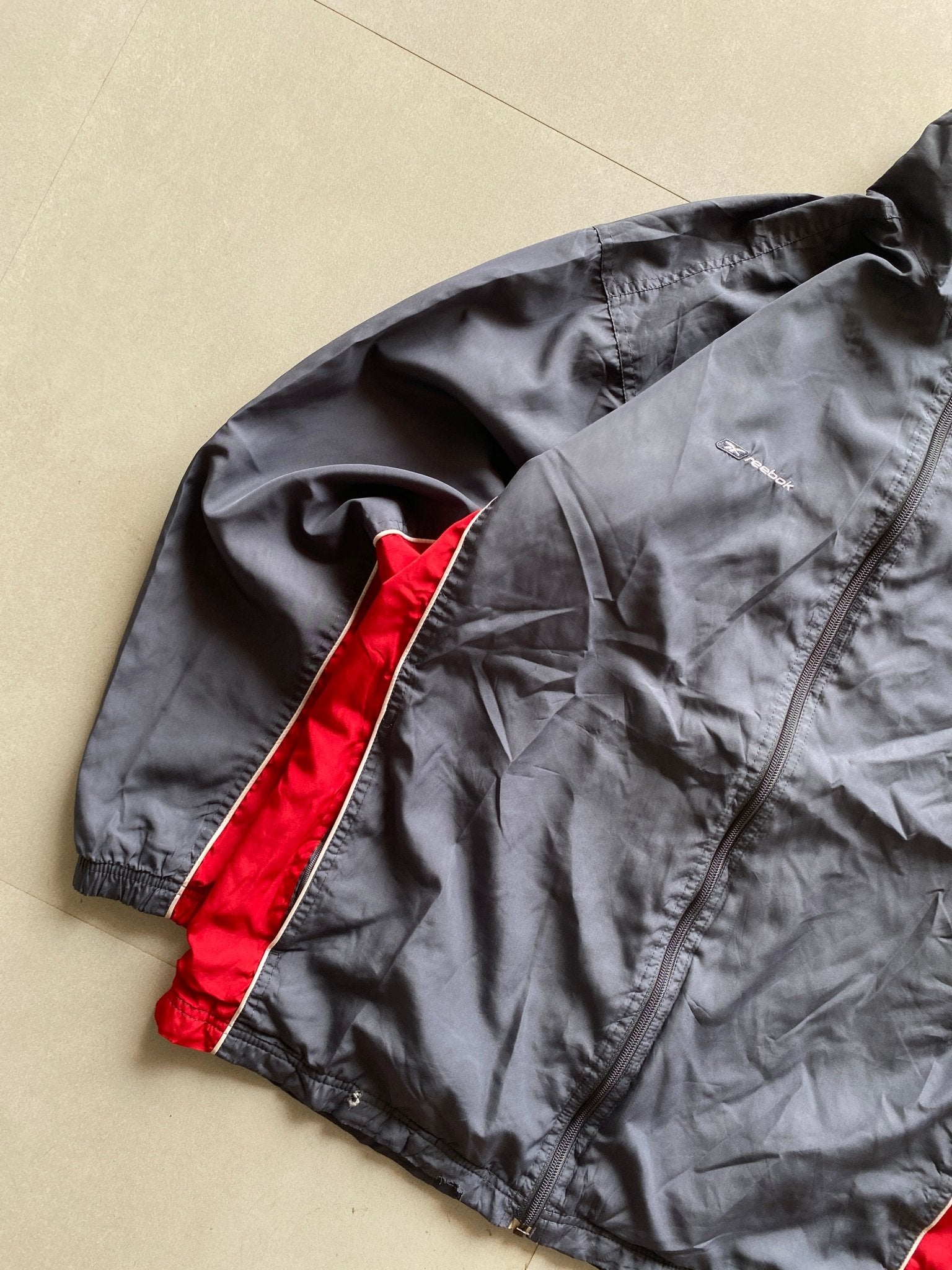VINTAGE REEBOK JACKET - XL - Aged Arc